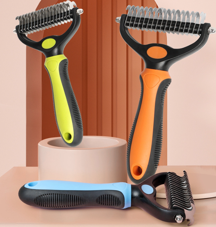 🐾 PROMO LIMITÉE 56% DE RÉDUCTION ! ✨ Brosse Démêlante pour Chats et Chiens – Professionnel, Double Face ✨
