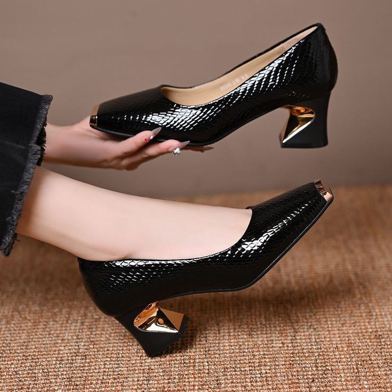 👠 Escarpins à talons carrés en imitation peau de serpent pour femmes – Bout carré, détail métallique et confort optimal toute la journée ✨