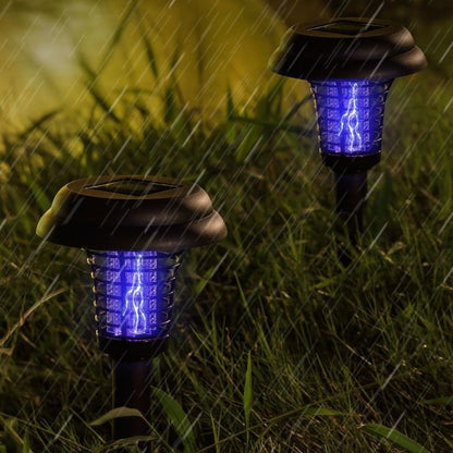 Adieu les Moustiques ! 🦟✨ Lampe Solaire 2-en-1 | -52% Été 🔥